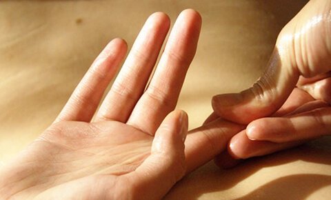 Nhìn tay đo tuổi thọ: Ai có 5 dấu hiệu này trên ngón tay thường sống rất lâu!- Ảnh 3.
