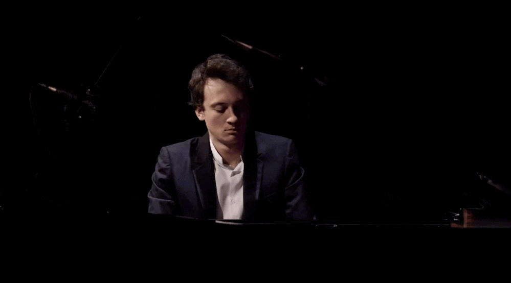 Đoạn video hé lộ biệt tài đẳng cấp của bạn trai Lisa, đã giàu còn giỏi cỡ này bảo sao đàng gái mê mệt- Ảnh 1. Đoạn video hé lộ biệt tài đẳng cấp của bạn trai Lisa, đã giàu còn giỏi cỡ này bảo sao đàng gái mê mệt- Ảnh 1.