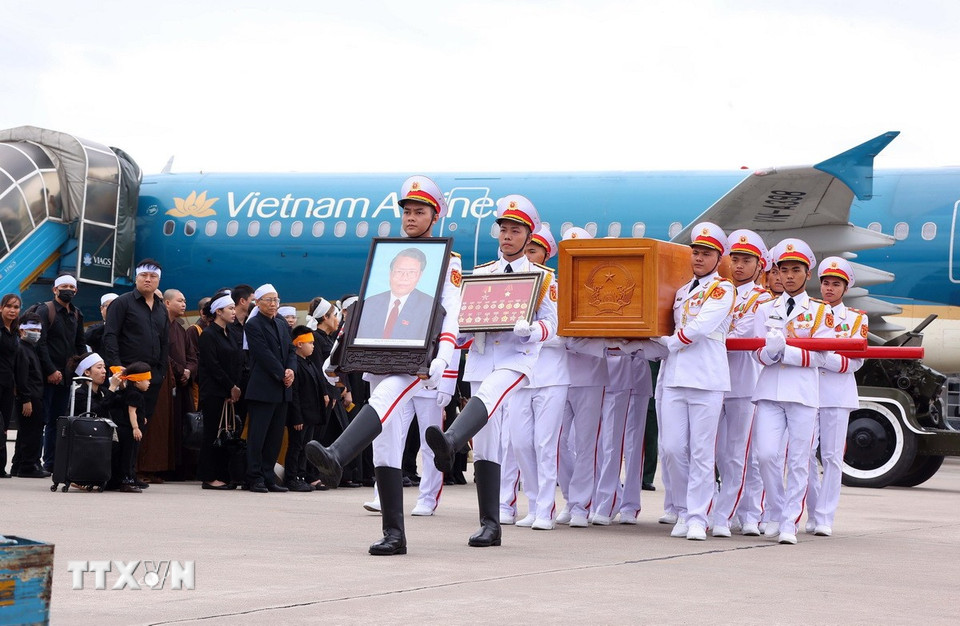 Trọng thể Lễ truy điệu, Lễ đưa tang nguyên Chủ tịch nước Trần Đức Lương - Ảnh 5.