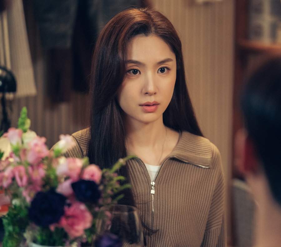 10 nữ chính không ai mê nổi trong phim Hàn: Hạng 1 bị cả nước ghét bỏ suốt 15 năm- Ảnh 4. 10 nữ chính không ai mê nổi trong phim Hàn: Hạng 1 bị cả nước ghét bỏ suốt 15 năm- Ảnh 4.