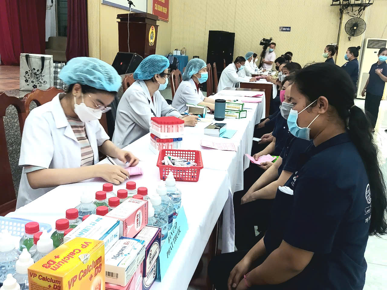 Nhân viên y tế sắp được hưởng phụ cấp ưu đãi nghề đến 70%?- Ảnh 1.