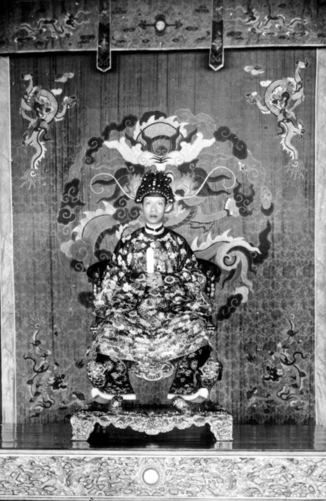 Ngai vua triều Nguyễn gãy đổ: Vụ việc hy hữu tại điện Thái Hòa - Ảnh 3.