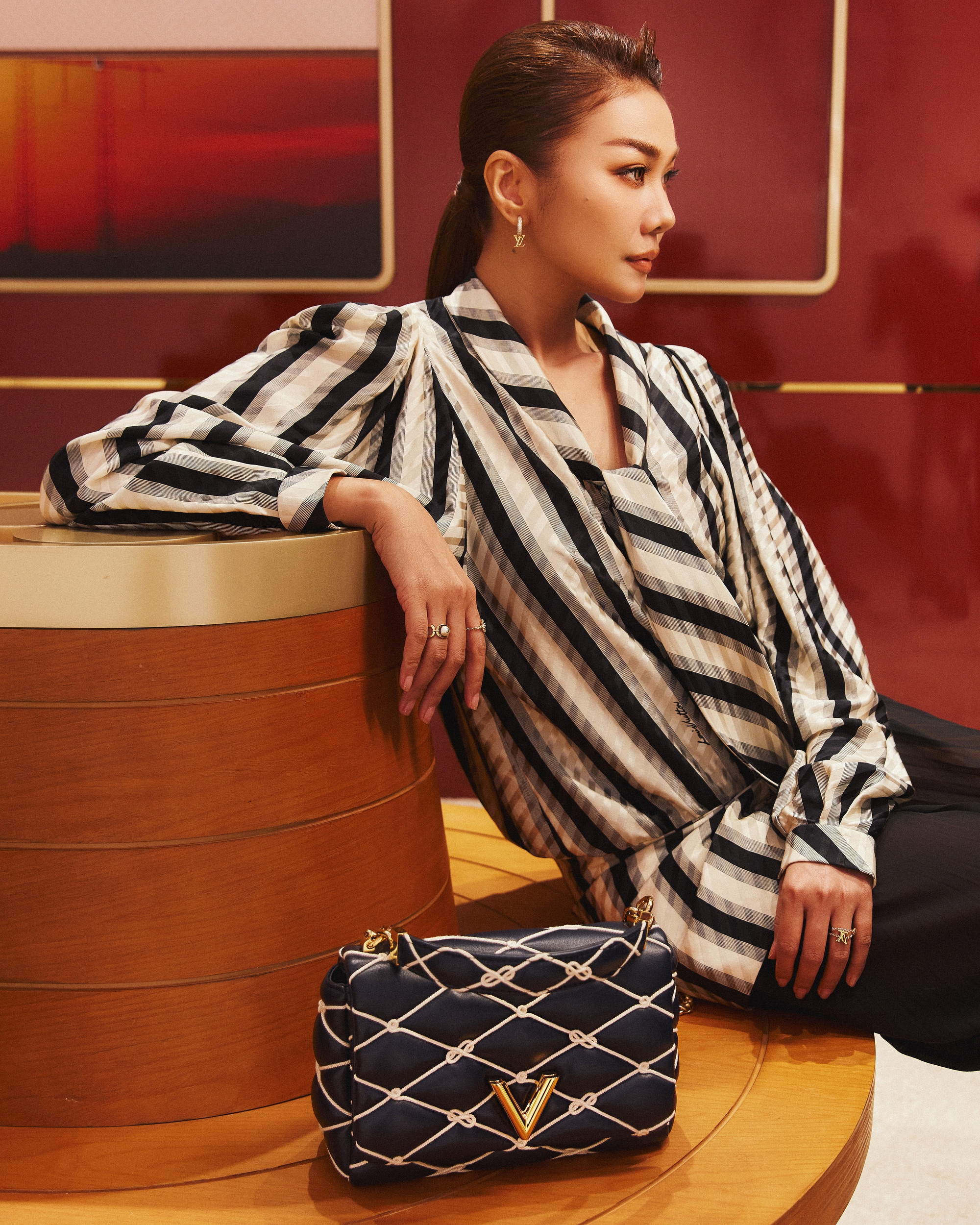 Cận cảnh outfit 285 triệu đồng của Thanh Hằng   - Ảnh 5.