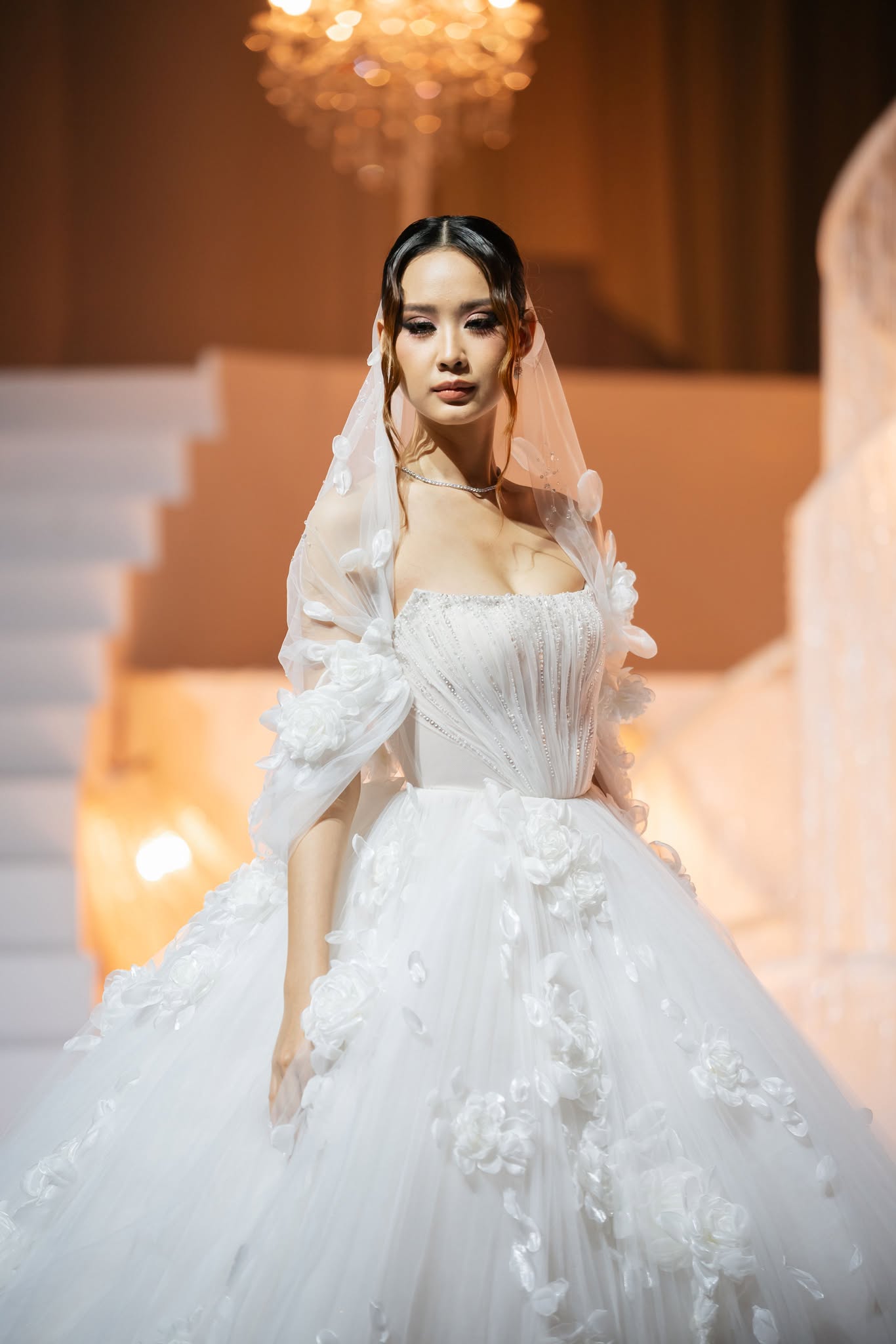 Dàn hoa á hậu diện váy của Chung Thanh Phong: Hoàng Thùy như nữ thần, Ngọc Châu quá gợi cảm- Ảnh 5.