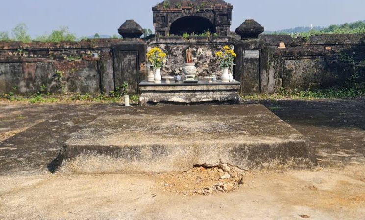 Báo động tình trạng xâm hại di sản và đào trộm mộ vua chúa tại Huế - Ảnh 5.