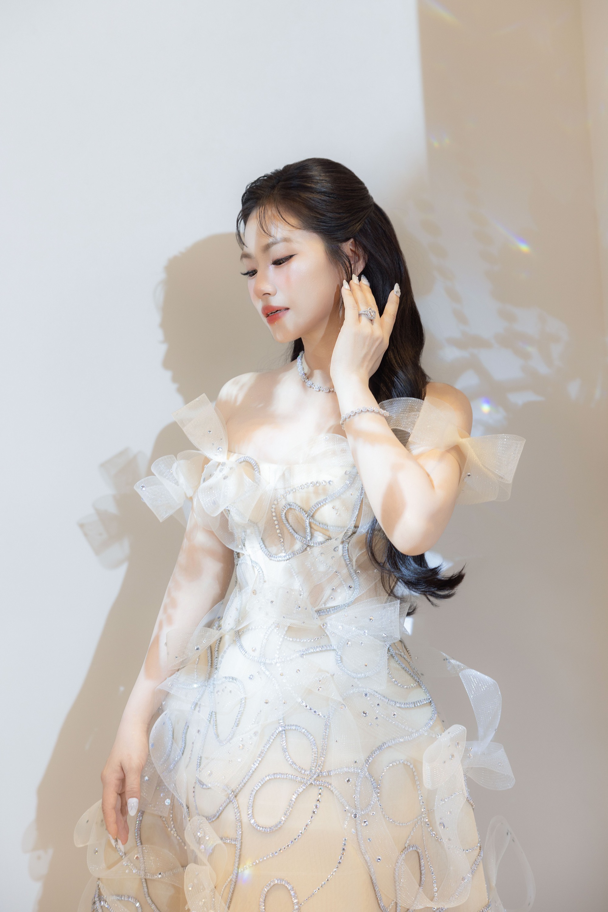 Dàn hoa á hậu diện váy của Chung Thanh Phong: Hoàng Thùy như nữ thần, Ngọc Châu quá gợi cảm- Ảnh 11.