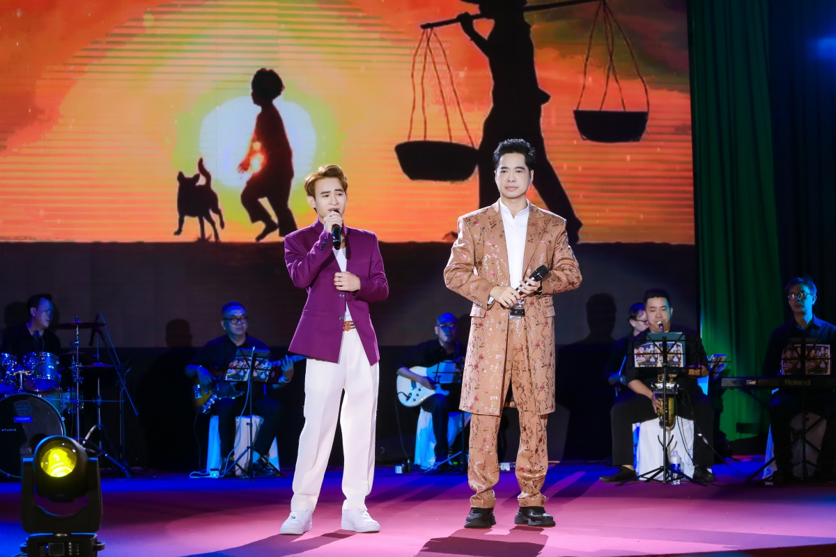 Quán quân Tuyệt đỉnh song ca nhí tìm gặp danh ca Ngọc Sơn, gọi là "sư ông" và xin 1 việc - Ảnh 5.