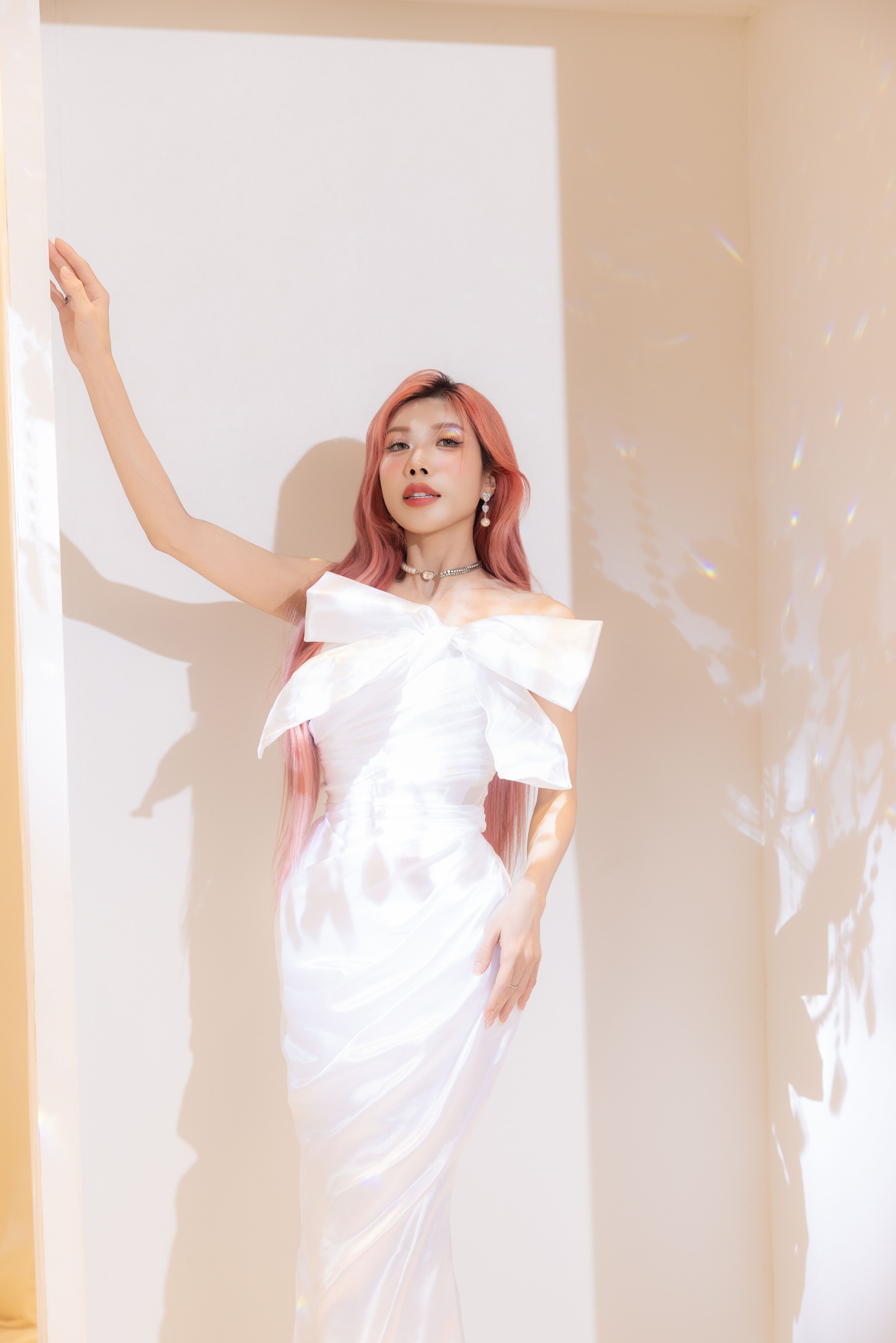 Dàn hoa á hậu diện váy của Chung Thanh Phong: Hoàng Thùy như nữ thần, Ngọc Châu quá gợi cảm- Ảnh 13.