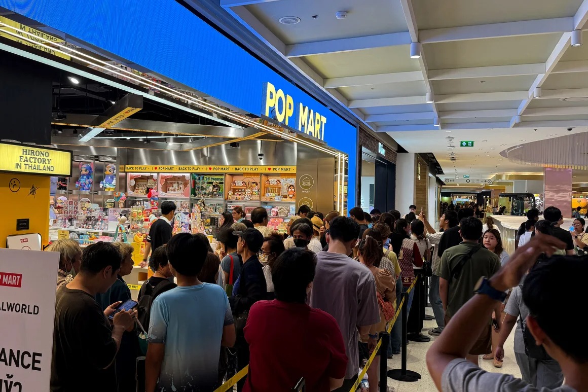 Xấu lạ, gi&aacute; ch&aacute;t, ch&aacute;y h&agrave;ng: Mặt h&agrave;ng Trung Quốc khiến thế giới tự nguyện m&oacute;c v&iacute; giữa b&atilde;o thuế quan - Ảnh 3.