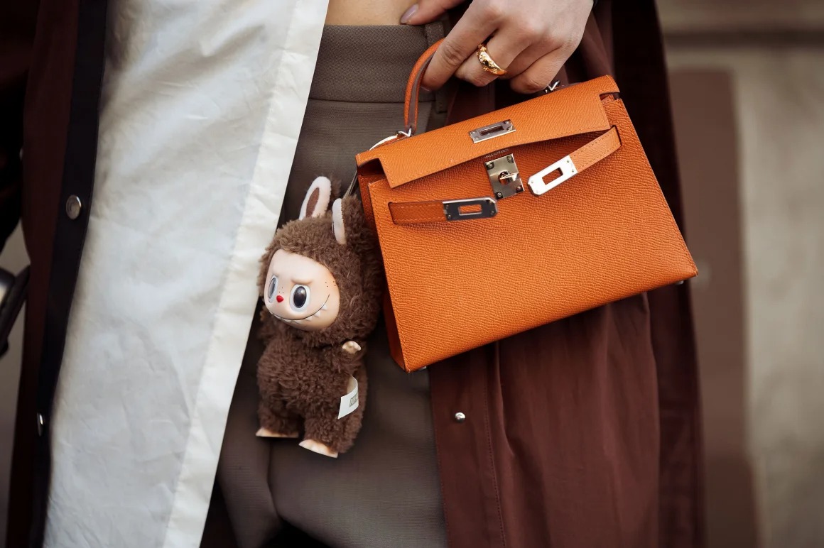 Xấu lạ, gi&aacute; ch&aacute;t, ch&aacute;y h&agrave;ng: Mặt h&agrave;ng Trung Quốc khiến thế giới tự nguyện m&oacute;c v&iacute; giữa b&atilde;o thuế quan - Ảnh 1.