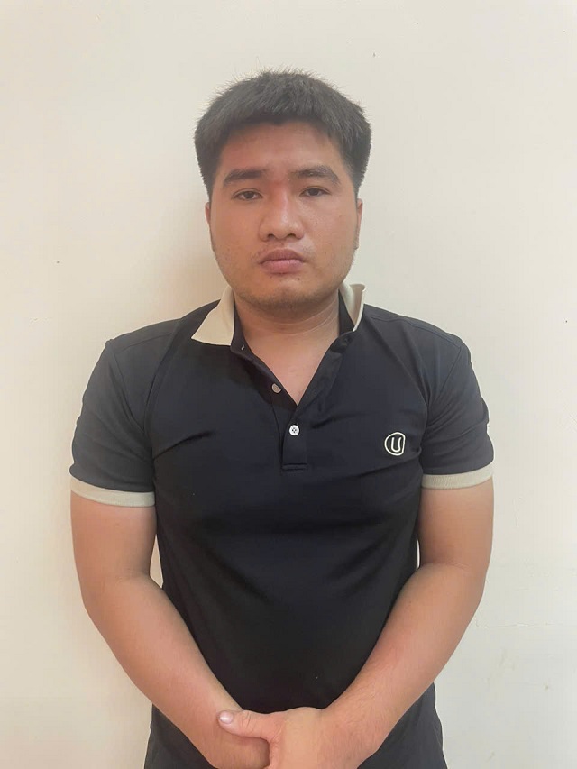 Vụ bắt Nguyễn Thành Thông - kẻ dùng kim tiêm đâm học sinh: Giám định dung dịch màu xanh 'bí ẩn' - Ảnh 1.