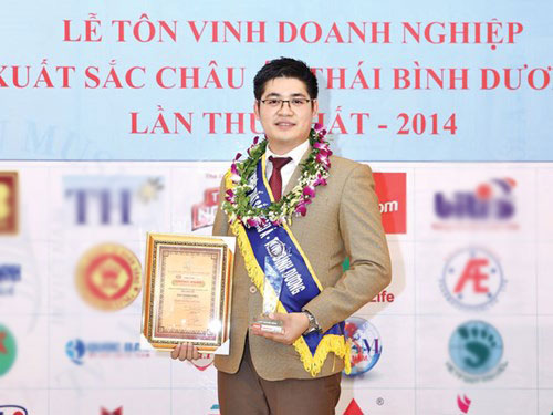 Chân dung thiếu gia của "ông trùm vàng" miền Bắc - Thế hệ kế thừa của gia tộc vàng nổi tiếng nhất Hà Nội - Ảnh 5. Chân dung thiếu gia của "ông trùm vàng" miền Bắc - Thế hệ kế thừa của gia tộc vàng nổi tiếng nhất Hà Nội - Ảnh 5.