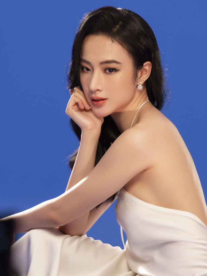 Dụi mắt vẫn không nhận ra Angela Phương Trinh- Ảnh 4. Dụi mắt vẫn không nhận ra Angela Phương Trinh- Ảnh 4.