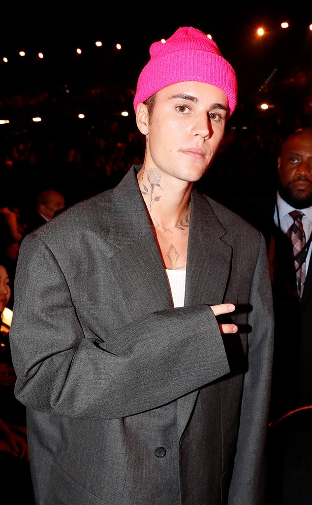 Justin Bieber bị phát hiện mê mẩn "bản sao 2k7 của Selena Gomez", hôn nhân với Hailey đang gặp trục trặc? - Ảnh 1. Justin Bieber bị phát hiện mê mẩn "bản sao 2k7 của Selena Gomez", hôn nhân với Hailey đang gặp trục trặc? - Ảnh 1.