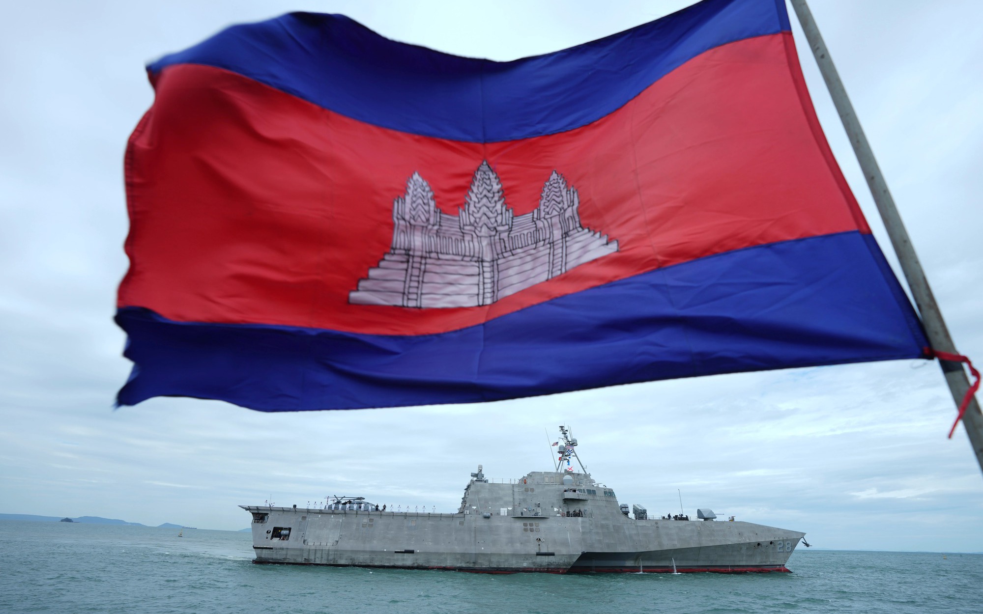 Việt Nam sẽ bán điện sạch qua cáp ngầm cho Malaysia và Singapore - Ảnh 2.