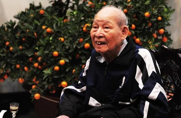 Doanh nhân Việt Nam “huyền thoại”: 90 tuổi vẫn điều hành doanh nghiệp, xây dựng gia tộc kinh doanh 4 đời danh tiếng dù... không có nghề gia truyền- Ảnh 1.