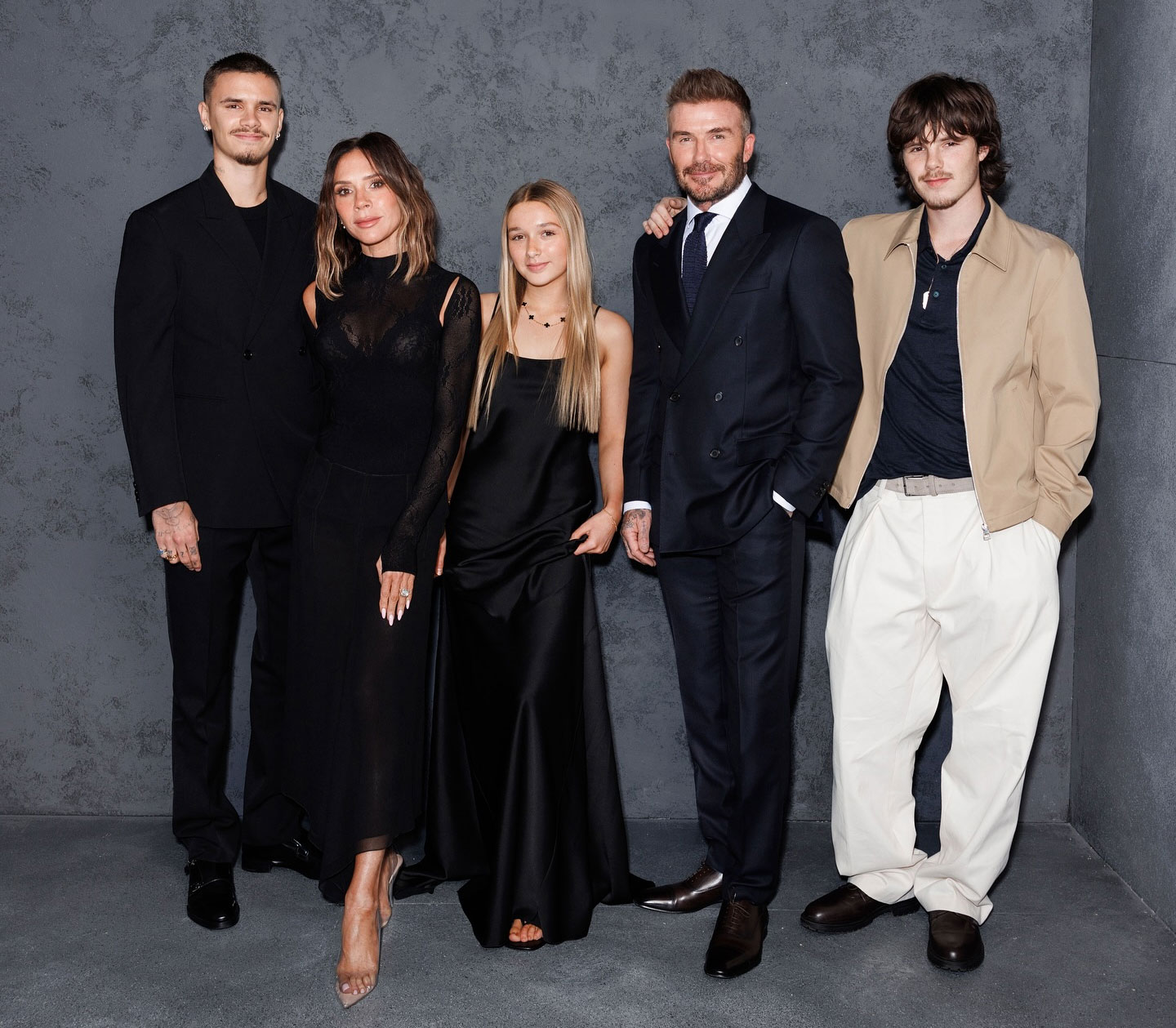 Phản ứng gây chú ý của Beckham khi con trai cả bị tố vô ơn tuyên bố “luôn chọn vợ”giữa lúc gia đình lục đục- Ảnh 2.