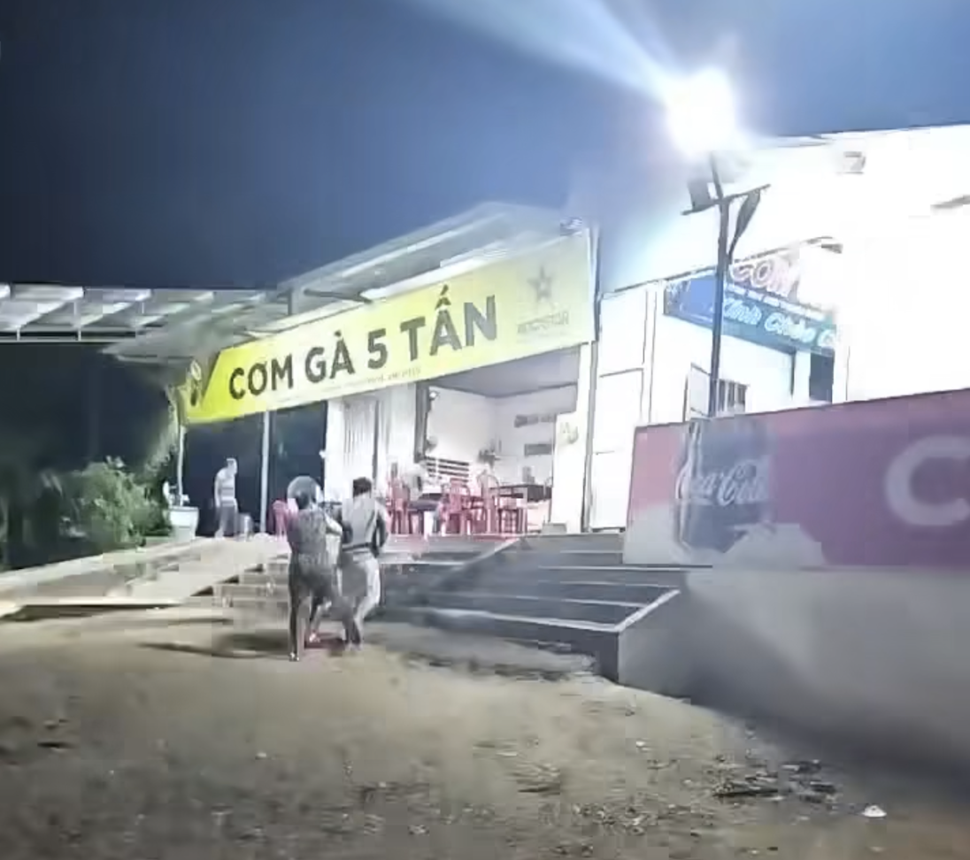 Diễn biến mới vụ thực khách bị chủ quán đánh vì phàn nàn bán đắt- Ảnh 3.