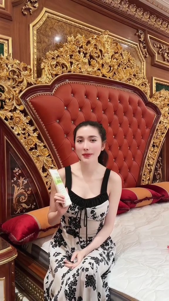 Những điều lạ chưa có lời giải về 2 biệt phủ của Ngân Collagen Cần Thơ- Ảnh 17. Những điều lạ chưa có lời giải về 2 biệt phủ của Ngân Collagen Cần Thơ- Ảnh 17.