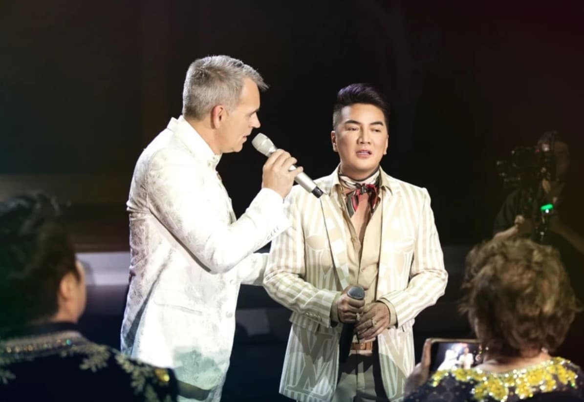 Rộ tin bị mất hit Xin Lỗi Tình Yêu vào tay tỉ phú Mỹ - chồng ca sĩ Bích Tuyền, Đàm Vĩnh Hưng im lặng- Ảnh 1. Rộ tin bị mất hit Xin Lỗi Tình Yêu vào tay tỉ phú Mỹ - chồng ca sĩ Bích Tuyền, Đàm Vĩnh Hưng im lặng- Ảnh 1.