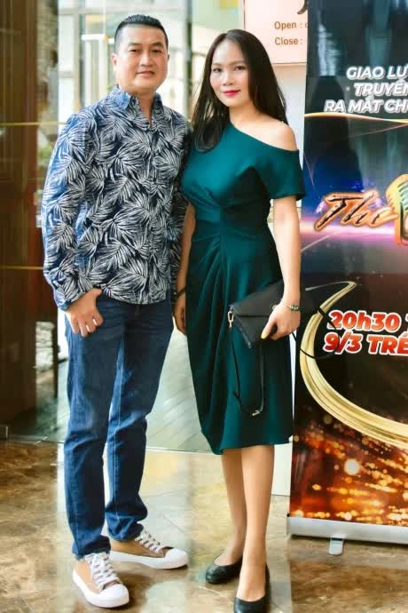 Cuộc sống vợ chồng của nam nghệ sĩ Việt lấy vợ 2 tên giống hệt vợ đầu, 17 năm vẫn mặn nồng- Ảnh 3.