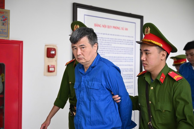 Cựu Phó vụ trưởng Bộ Công Thương Nguyễn Lộc An bị xét xử vì nhận hối lộ - Ảnh 1.