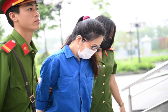 Cựu Phó vụ trưởng Bộ Công Thương Nguyễn Lộc An bị xét xử vì nhận hối lộ - Ảnh 2.