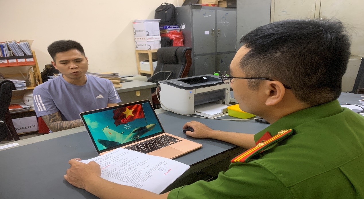 Chân dung các 'siêu trùm' và thủ đoạn cực tinh vi khiến hàng chục nghìn người 'cống nạp' 10 ngàn tỷ đồng - Ảnh 1.