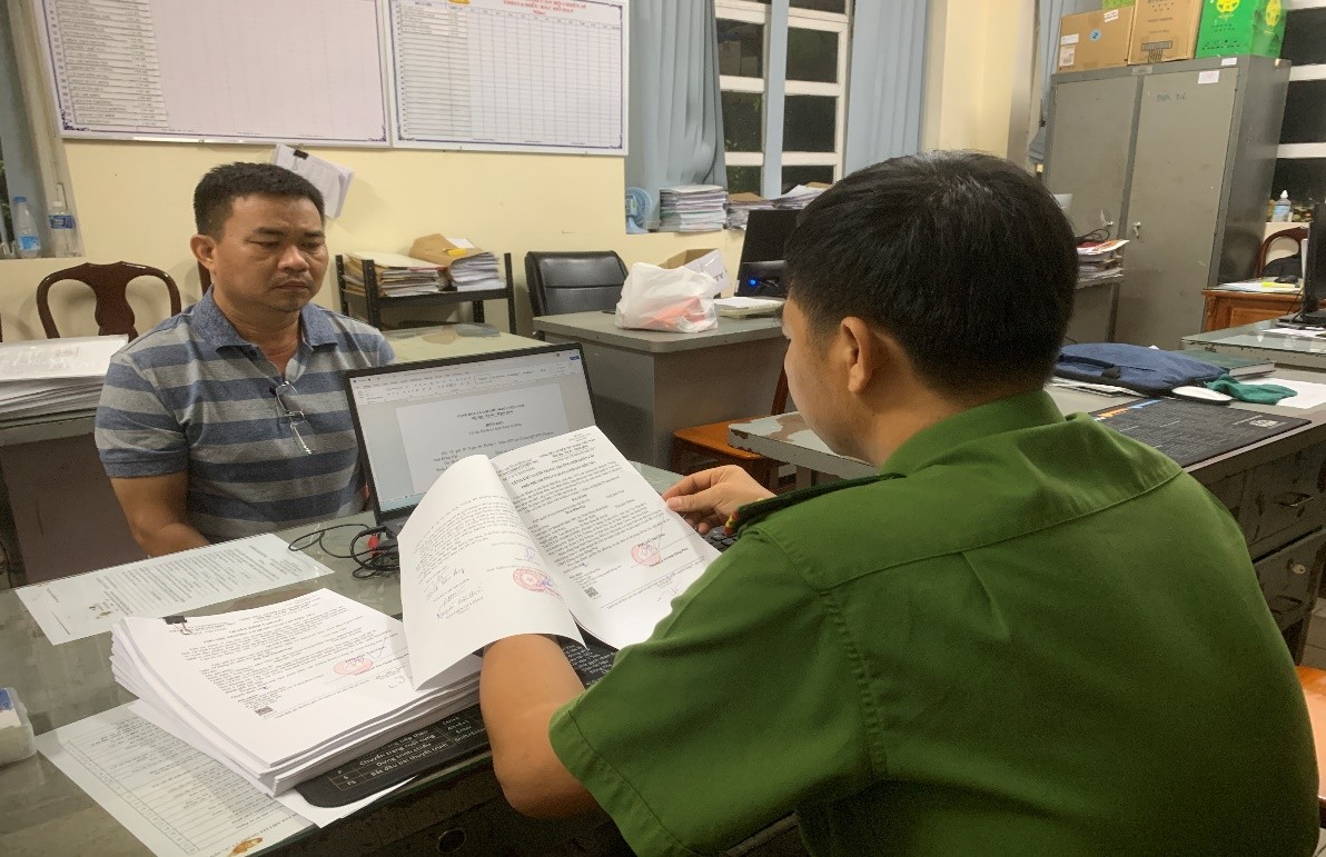 Chân dung các 'siêu trùm' và thủ đoạn cực tinh vi khiến hàng chục nghìn người 'cống nạp' 10 ngàn tỷ đồng - Ảnh 5.