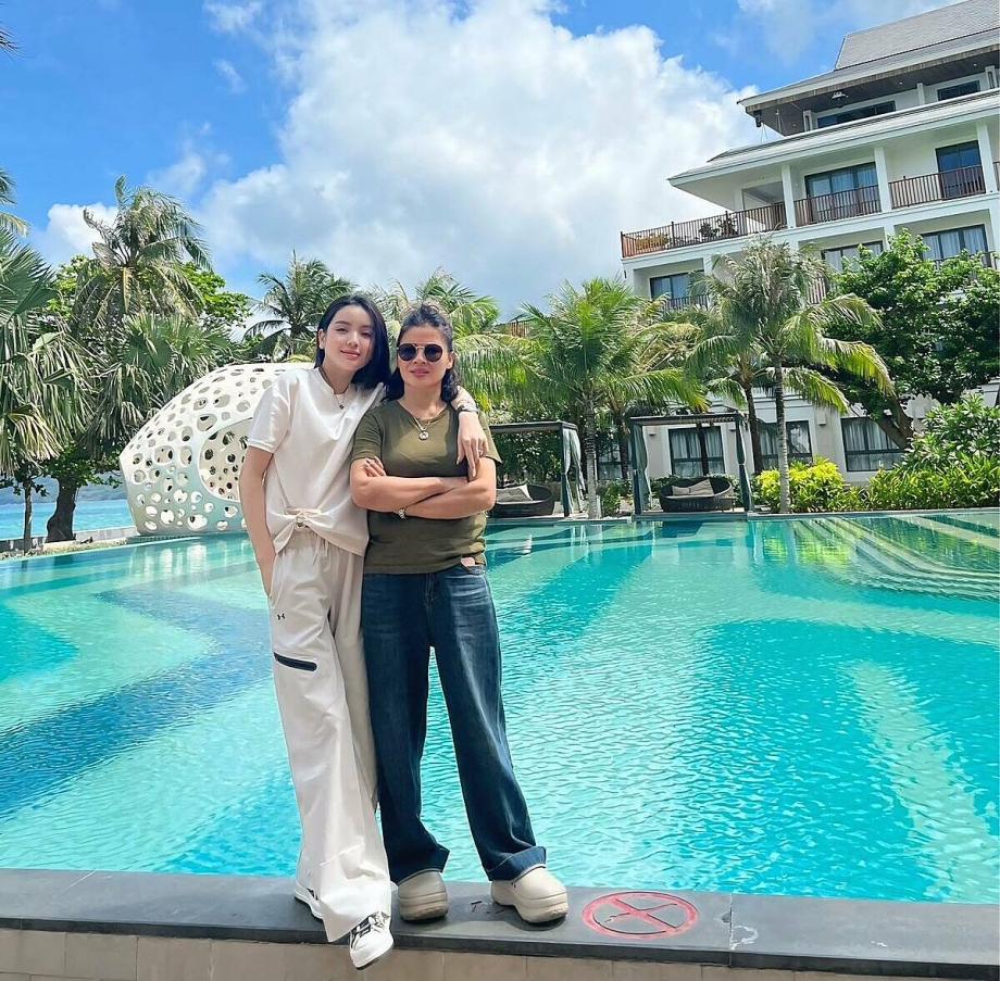 Chu Thanh Huyền nhiều lùm xùm nhất làng WAGs vẫn được bố mẹ Quang Hải quý ra mặt, một hành động biết khéo cỡ nào- Ảnh 4.