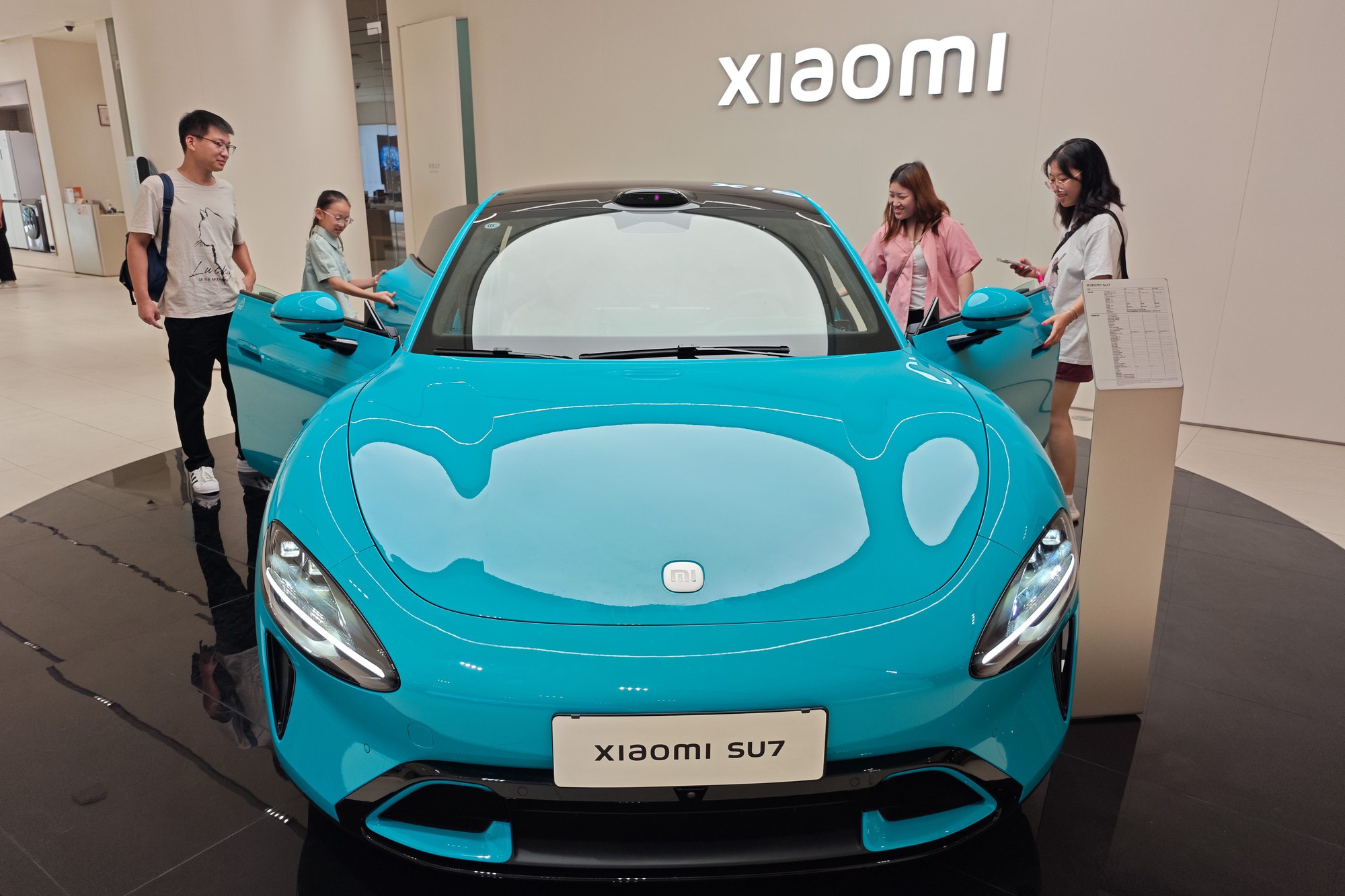 Xe điện Xiaomi SU7 Ultra dính bẫy cập nhật phần mềm làm giảm sức mạnh xe - Ảnh 3. Xe điện Xiaomi SU7 Ultra dính bẫy cập nhật phần mềm làm giảm sức mạnh xe - Ảnh 3.