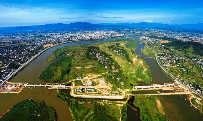 Dự &aacute;n đ&ocirc; thị 3.800 tỉ vừa b&atilde;i bỏ chưa "r&aacute;o mực", Quảng Ng&atilde;i ph&ecirc; duyệt dự &aacute;n si&ecirc;u đ&ocirc; thị mới - Ảnh 1.