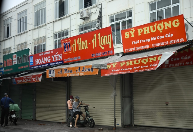 Cảnh tượng không tưởng tại "thủ phủ thời trang" lớn nhất miền Bắc- Ảnh 8.