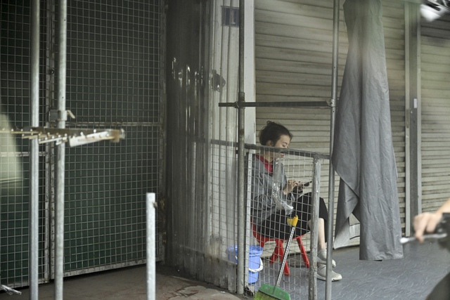 Cảnh tượng không tưởng tại "thủ phủ thời trang" lớn nhất miền Bắc- Ảnh 5.