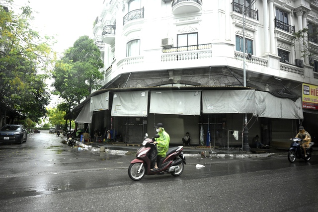 Cảnh tượng không tưởng tại "thủ phủ thời trang" lớn nhất miền Bắc- Ảnh 4.