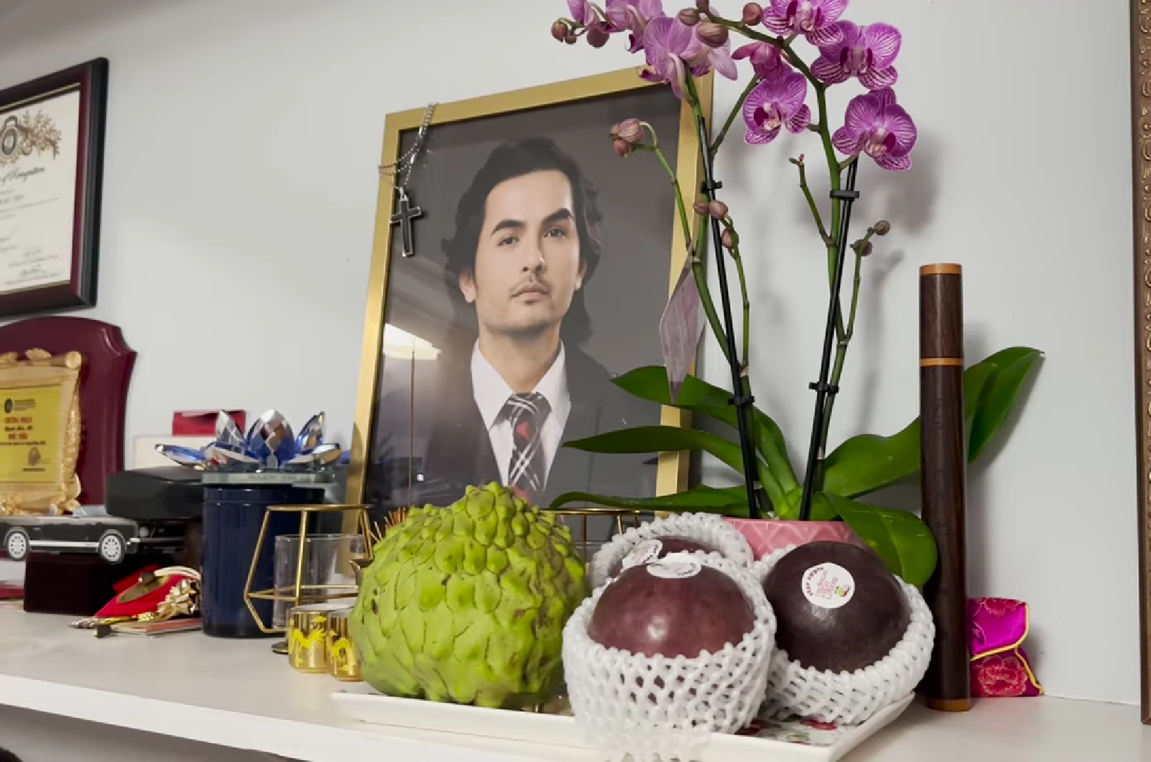 Bị nói dẹp bàn thờ chồng để dọn đi ở với chồng mới, vợ Đức Tiến làm một việc- Ảnh 1.