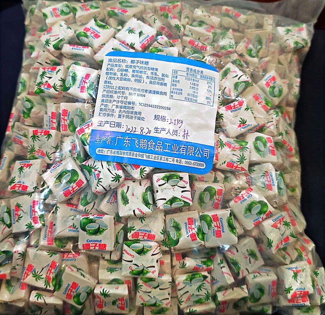 Công nghệ sản xuất kẹo giả tại Hà Nội bị phát hiện , hàng tấn kẹo Trung Quốc thành hàng Nhật - Ảnh 3.