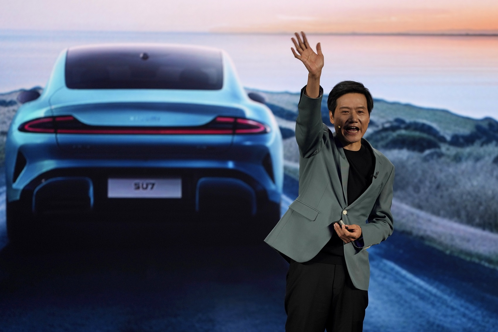 Xe điện Xiaomi SU7 Ultra dính bẫy cập nhật phần mềm làm giảm sức mạnh xe - Ảnh 1. Xe điện Xiaomi SU7 Ultra dính bẫy cập nhật phần mềm làm giảm sức mạnh xe - Ảnh 1.