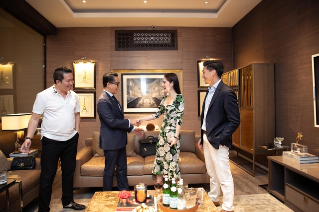 Th&ocirc;ng b&aacute;o ch&iacute;nh thức của Th&aacute;i C&ocirc;ng về biệt thự 400 tỷ v&agrave; Đo&agrave;n Di Băng- Ảnh 1.