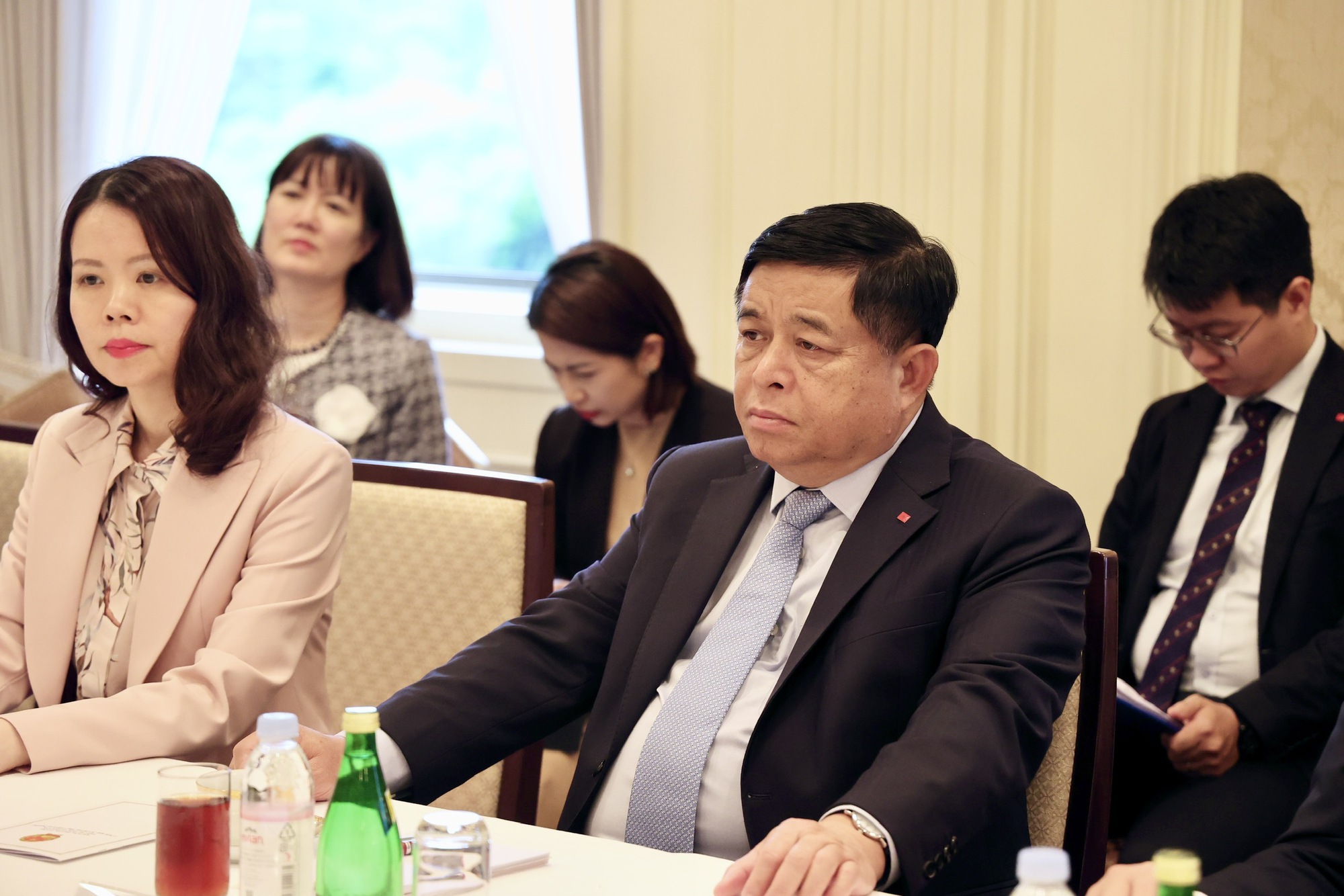 Tập đoàn đầu tư 3,5 tỷ USD thông qua M&A tại Vingroup, Masan, Imexpharm… bàn chuyện đầu tư tại Việt Nam - Ảnh 1. Tập đoàn đầu tư 3,5 tỷ USD thông qua M&A tại Vingroup, Masan, Imexpharm… bàn chuyện đầu tư tại Việt Nam - Ảnh 1.