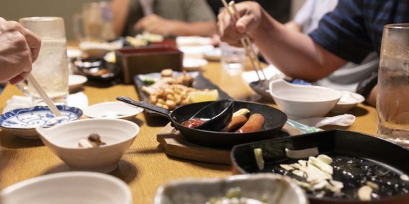 Gia đ&igrave;nh 3 người c&ugrave;ng mắc ung thư, b&aacute;c sĩ thở d&agrave;i chỉ ra "1 th&oacute;i quen ăn uống" g&acirc;y họa nhiều người mắc- Ảnh 1.