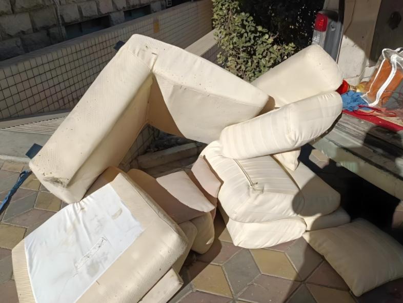 Túng thiếu cỡ nào cũng đừng nhặt 4 món đồ này về nhà, thà "nhịn" còn hơn rước phiền, ám quẻ- Ảnh 2.