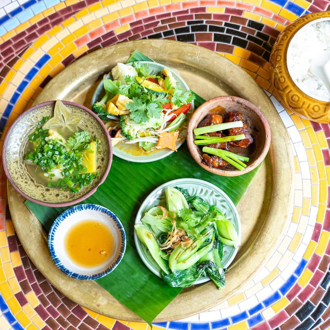 Nh&agrave; h&agrave;ng vừa tiếp đ&oacute;n Tổng thống Ph&aacute;p: Hoạt động gần 1 thế kỷ, Tim Cook, Lưu Diệc Phi cũng từng d&ugrave;ng bữa ở đ&acirc;y!- Ảnh 15.