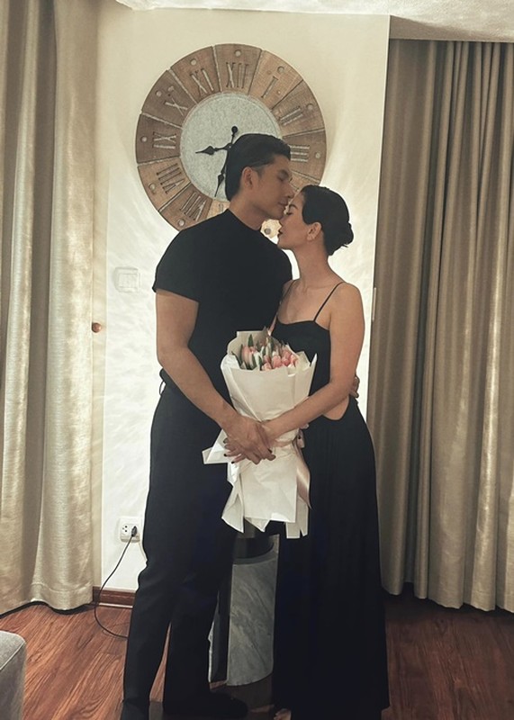 Nam diễn viên Việt quấn quýt bên người phụ nữ hơn 11 tuổi, có 1 con riêng như thuở mới yêu- Ảnh 9.