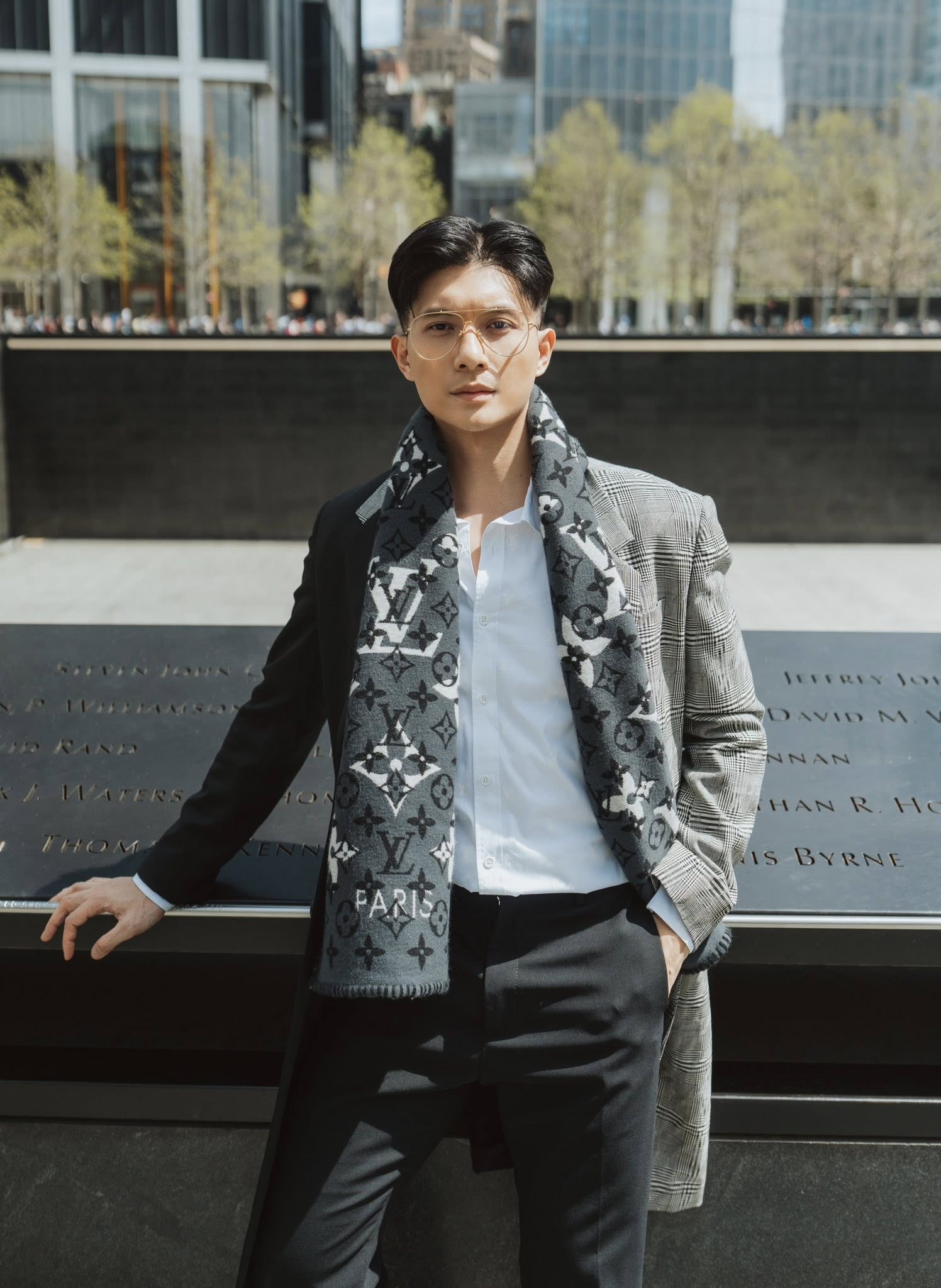 Nam diễn viên Việt quấn quýt bên người phụ nữ hơn 11 tuổi, có 1 con riêng như thuở mới yêu- Ảnh 1.