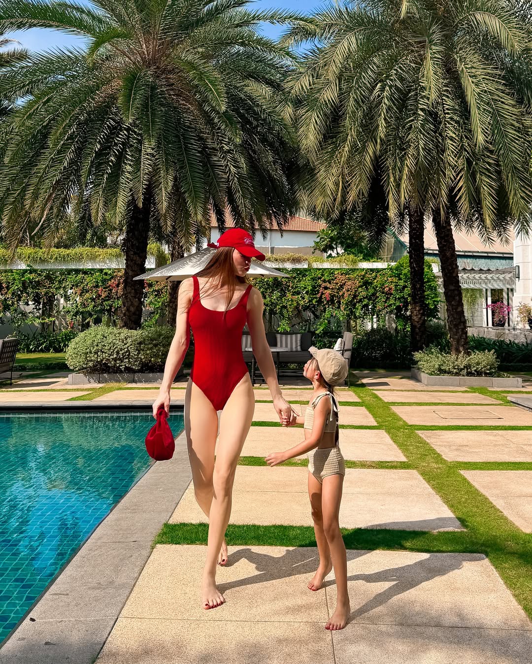 Nửa thập kỉ tr&ocirc;i qua, Hồ Ngọc H&agrave; diện bikini vẫn cứ "đỉnh n&oacute;c, kịch trần"!- Ảnh 4.