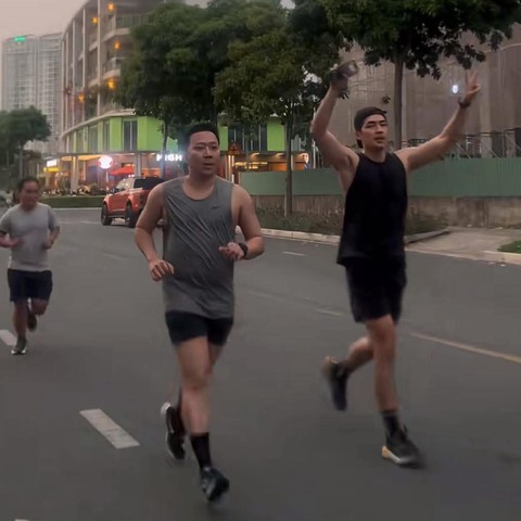Ngỡ ngàng với ngoại hình thật của Trấn Thành hiện tại- Ảnh 4.