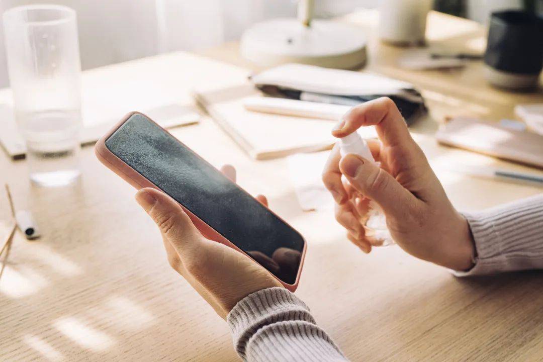 4 m&oacute;n đồ trong nh&agrave; l&agrave; 