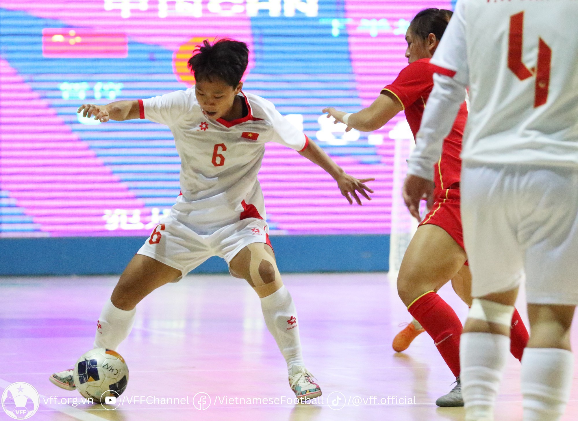 Messi chấm dứt mạch trận k&eacute;m cỏi nhất từ đầu năm 2025 bằng tuyệt phẩm volley - Ảnh 3.