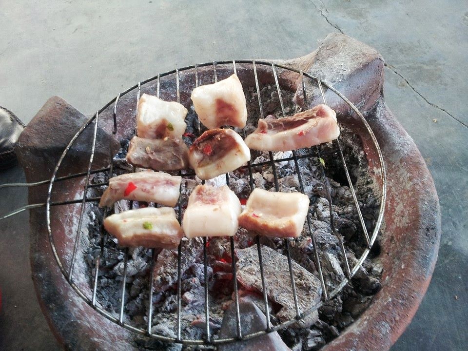 Tưởng ký sinh trùng nhưng đây lại là bộ phận độc lạ ít người biết của cá ngừ, giá cực rẻ mà ăn ngon miễn chê- Ảnh 5.